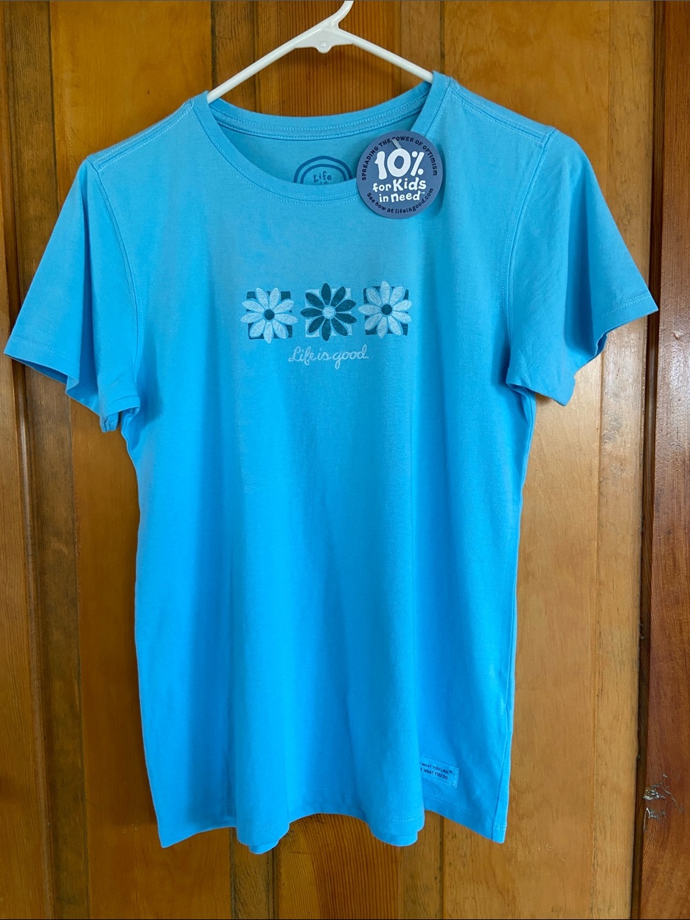 Life Is Good Sky Blue Short Sleeve Tee with Daisy Trio
